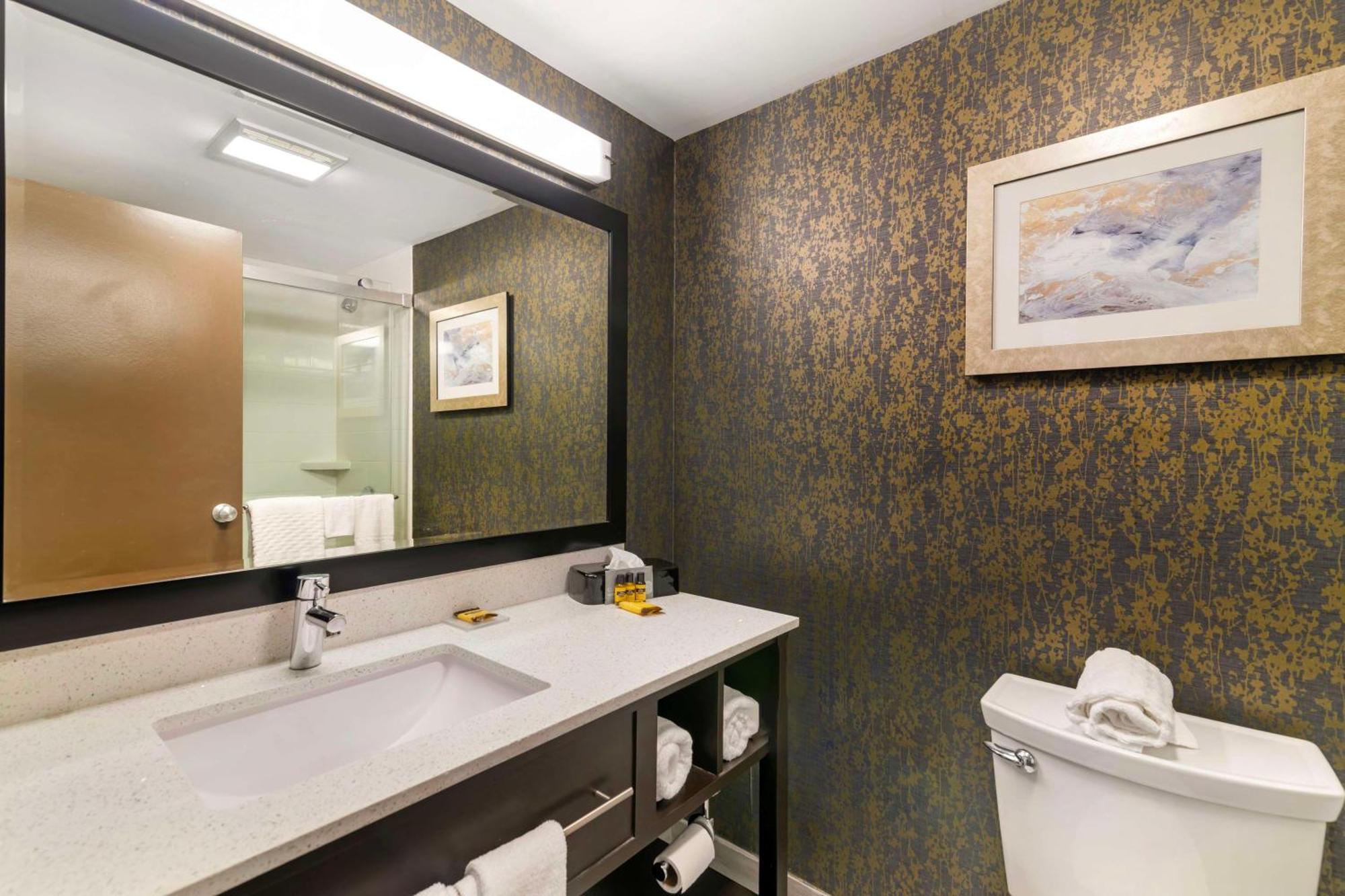 Best Western Plus Landmark Inn Laconia Kültér fotó
